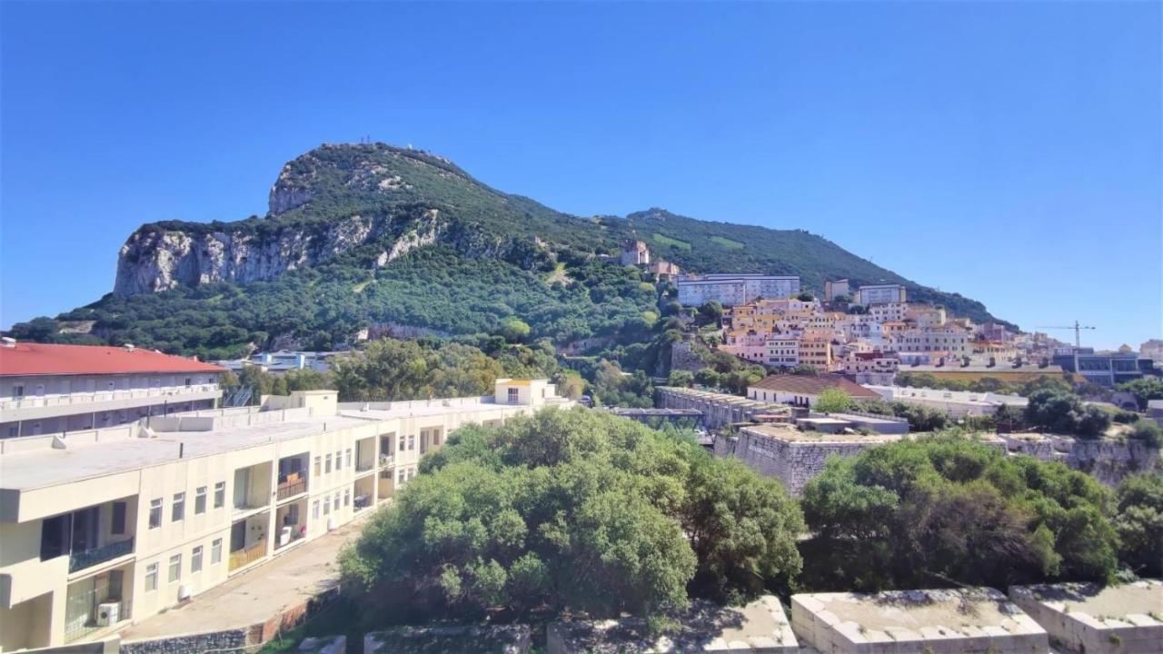 Swimming Pools Apartment In Ocean Village - 2 Bed 2 Bath Rock View Gibraltar Exterior foto